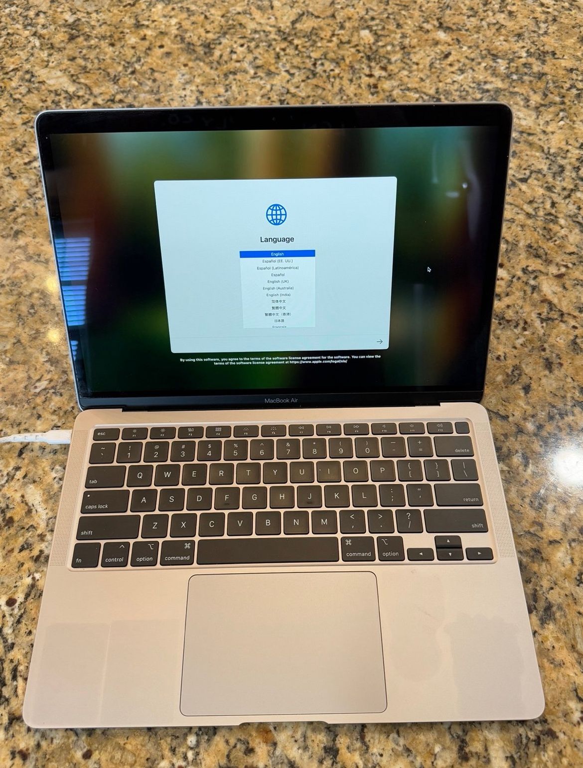 2020 Apple MacBook Air 13