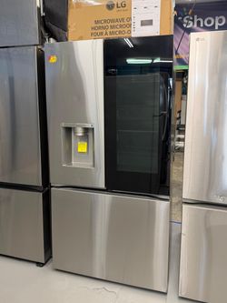 LG 31 Cu.ft. Standard Depth MAX French Door Refrigerator with Door-in-Door InstaView