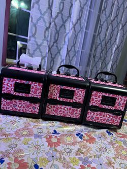 Impressions Hello Kitty Make Up Travel Case