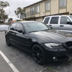 2011 BMW  3 Series 