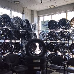 Upgrade Your Ride at Phoenix Tires & Wheels Outlet! 🔥
Whether you’re rolling in a custom car, a luxury SUV, or a heavy-duty truck, we have the perfec