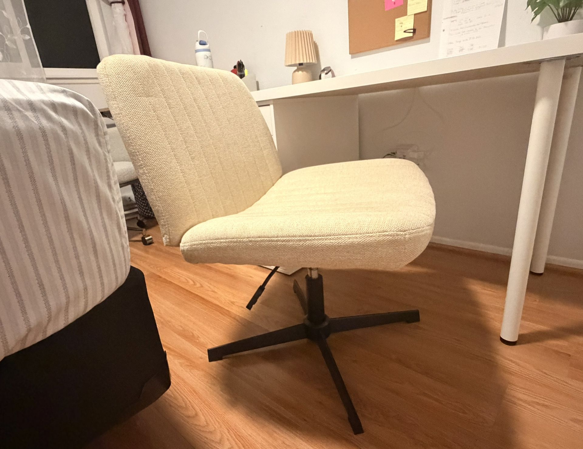 Cross- Cross Chair