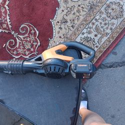 WORX 32Vmax Cordless Leaf Blower  