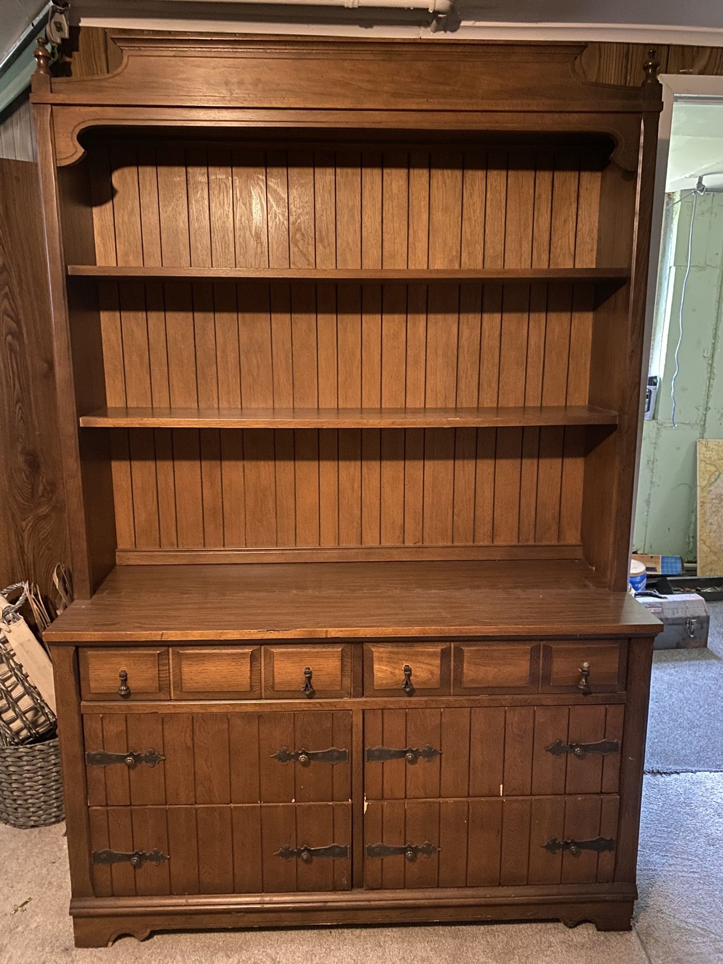 Wooden Hutch with Detachable Bookshelf Top