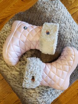 Crocs toddler boots size 9