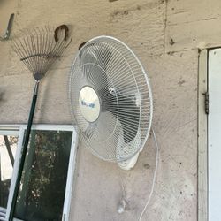 Hurricane® Supreme Oscillating Wall Mount Fan 18" - HGC736506