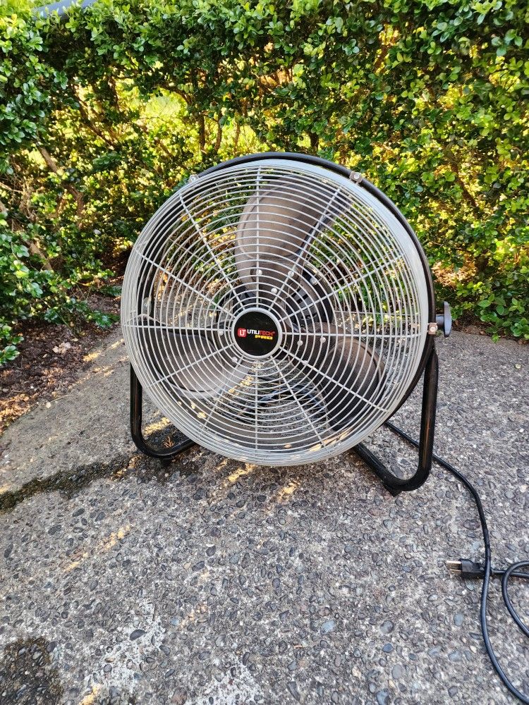Utilitech 20-in 3-Speed High Velocity Fan