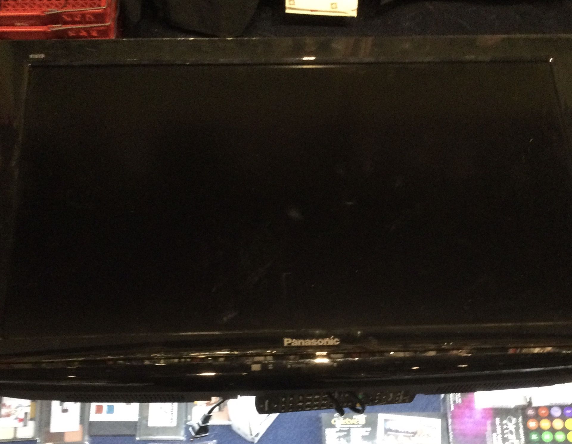 Panasonic TC-L32C22 32" Viera LCD TV 