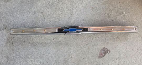 1966 Impala trunk emblem