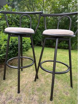 Set of 2 Swivel Counter Height Bar Stools - Black Metal