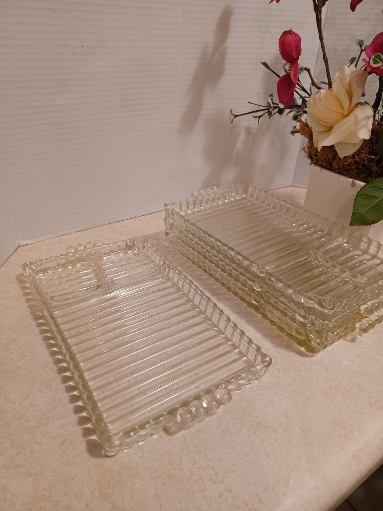 4- Vintage Hazel Atlaz Snack Cristal Trays ¡¡Like New!!