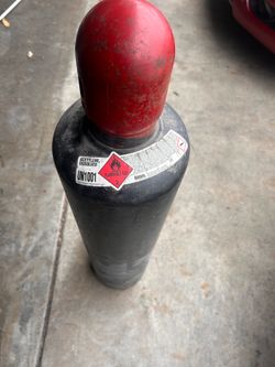 Acetylene tank