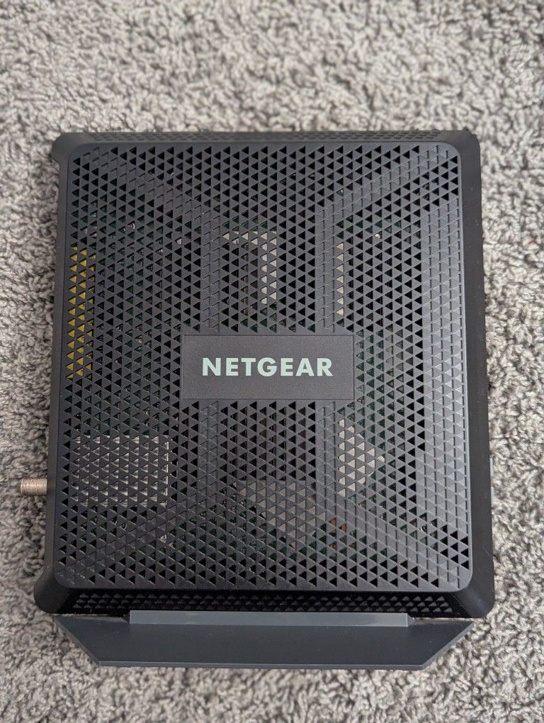 Netgear AC1900 WiFi Cable Modem Router, Model C7000v2