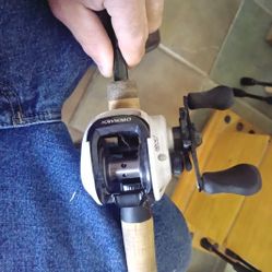 Shimano Chronarch 200es Fishing Reel 