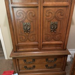 Thomasville Dresser Cabinet 