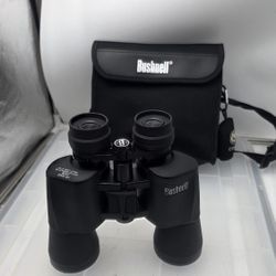 Bushnell Binoculars, 10x-30x50, 197ft at 1000yds At 10X