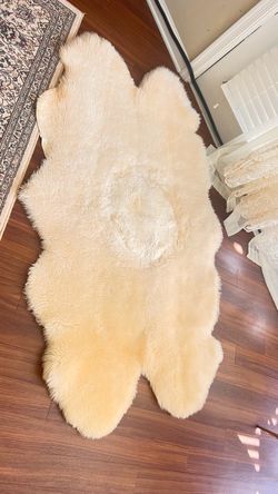 Cream Sheepskin Fur Rug
