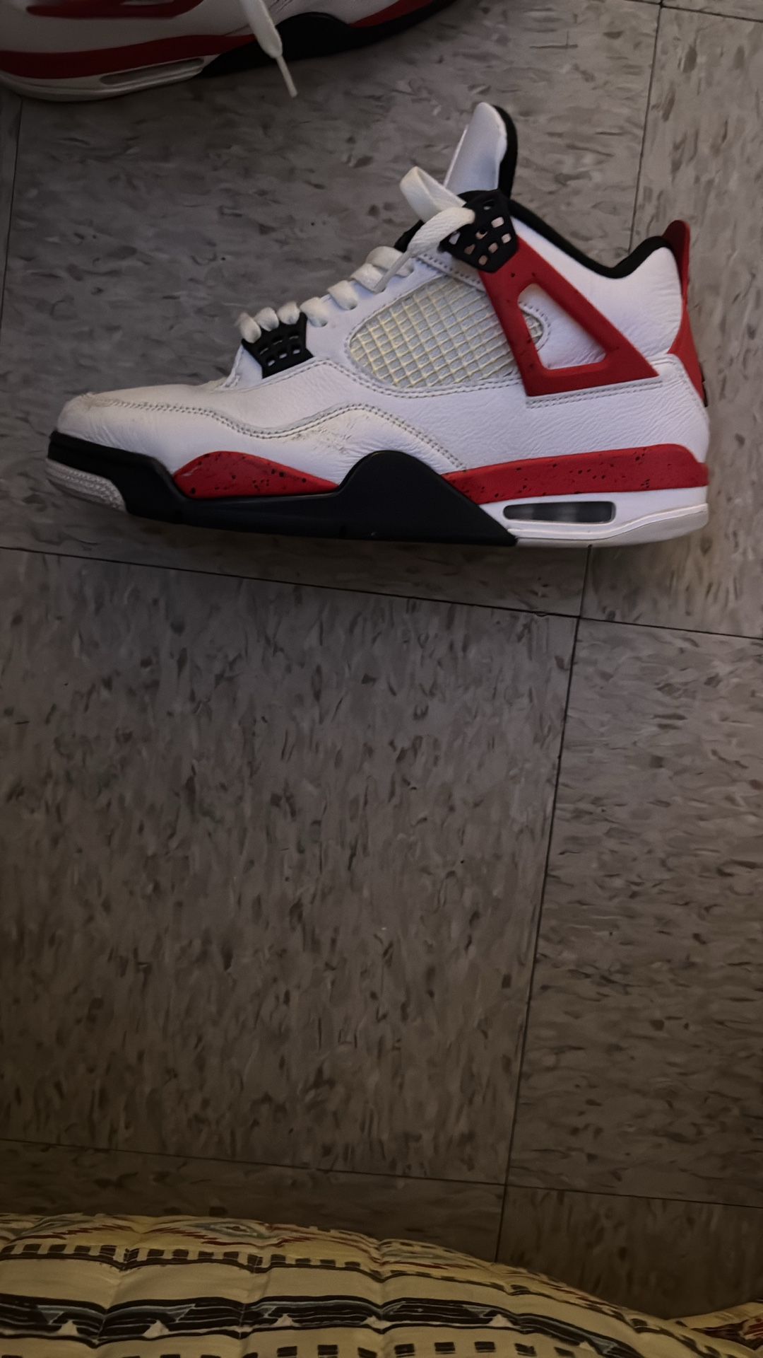 Jordan 4 
