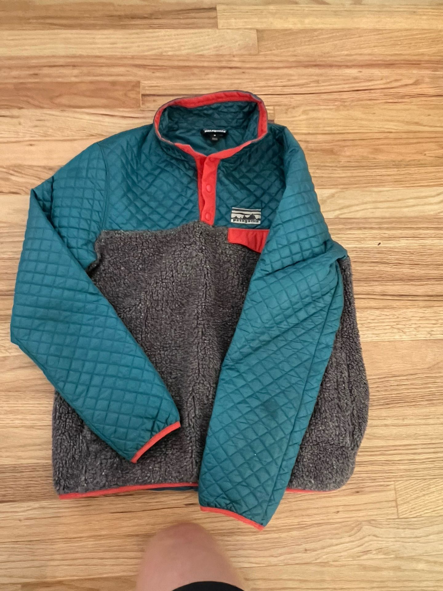 Women’s Patagonia Quilted Snap T Pullover Medium