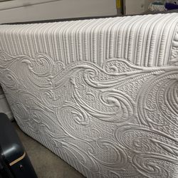 Full Size Mattress 