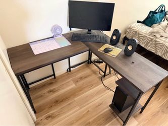 Office L shaped desk & HP desktop computer