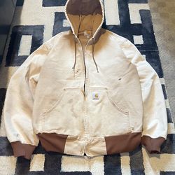 Vintage Carhartt jacket beige workwear outerwear essential
