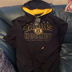 Boston Bruins Men’s XXL Hooded Sweatshirt NEW