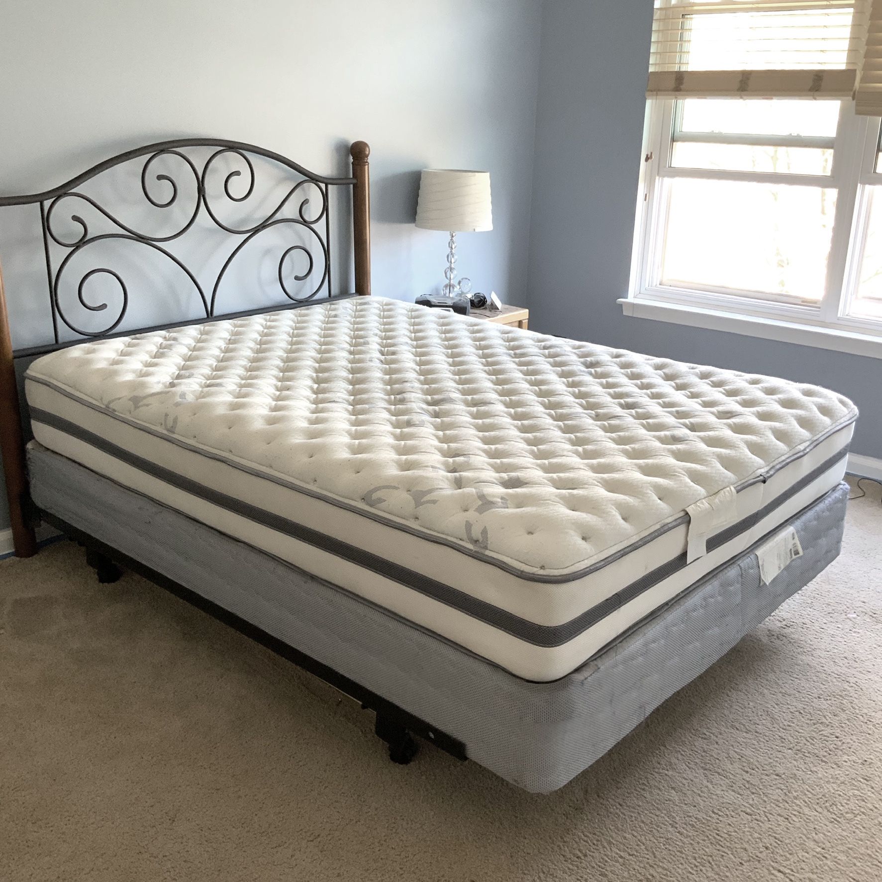 Beautyrest Queen Sized Bed for Sale in Arlington Heights, IL OfferUp