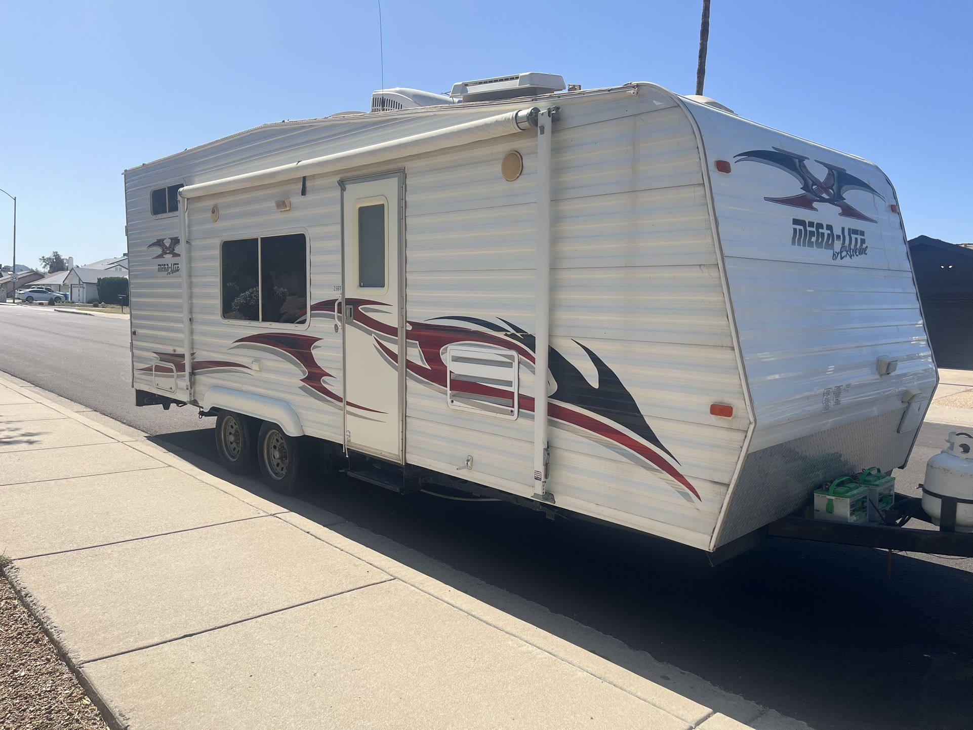 2007 Mega Lite 25ft Toy Hauler