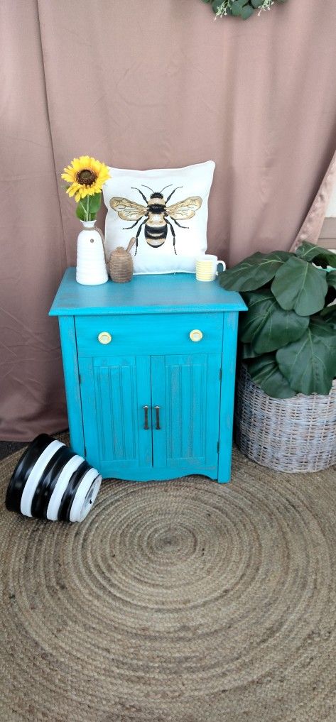 SALE!! Rolling Dry Kitchen In Teal
