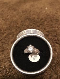 Women's 925 sterling silver white sapphire gemstone wedding ring / size 6