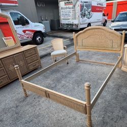 6 Piece Queen Bassett Rattan Vintage Wicker Bedroom Set 
