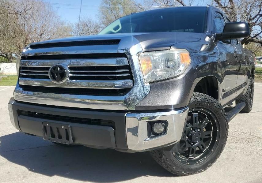 2017 TOYOTA TUNDRA