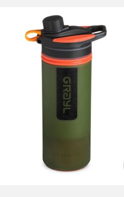 GRAYL GeoPress 24 oz. Water Purifier Bottle in the Oasis Green