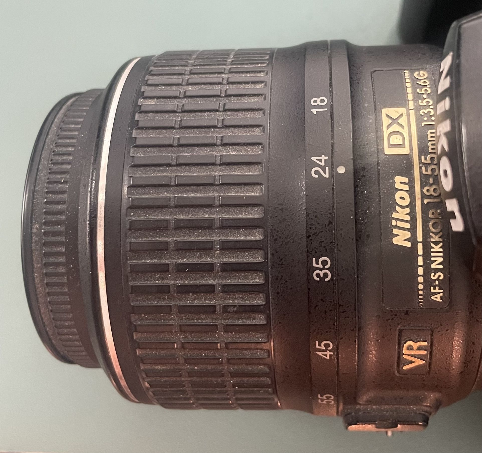 Nikon D200 + AF S NIKKOR 18 55mm Lens