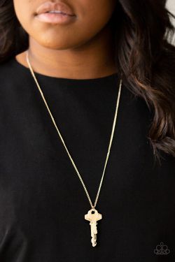 The Keynoter Gold Necklace and Earring Set