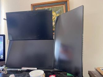 3 Monitors And Articulating Stand 