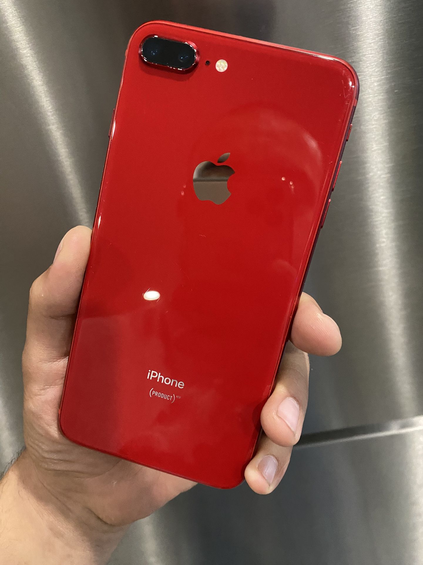iPhone 8 Plus 64 GB liberado para cualquier compañía y país