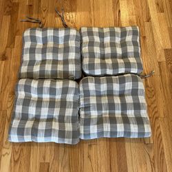 4 Chair Cushions 