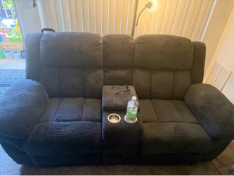 Reclining loveseat