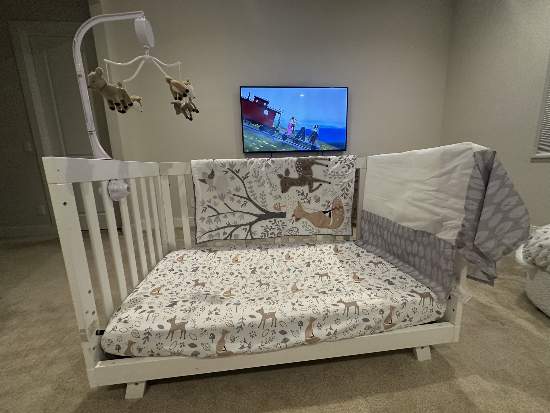 3-piece Crib Set Plus Matching Musical Crib Mobile
