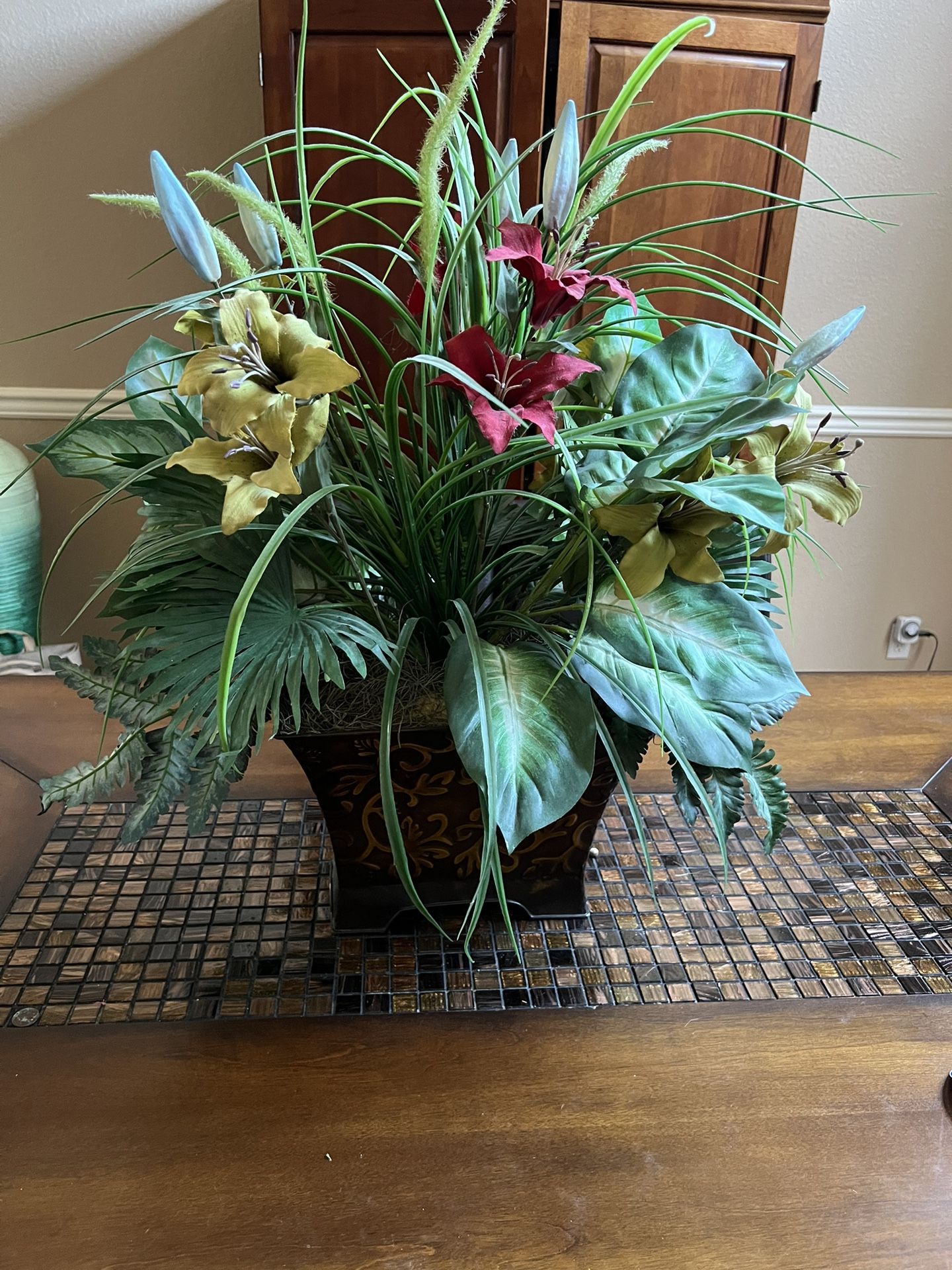 Flower Arrangement Central Piece ( Regular Price Is $132)