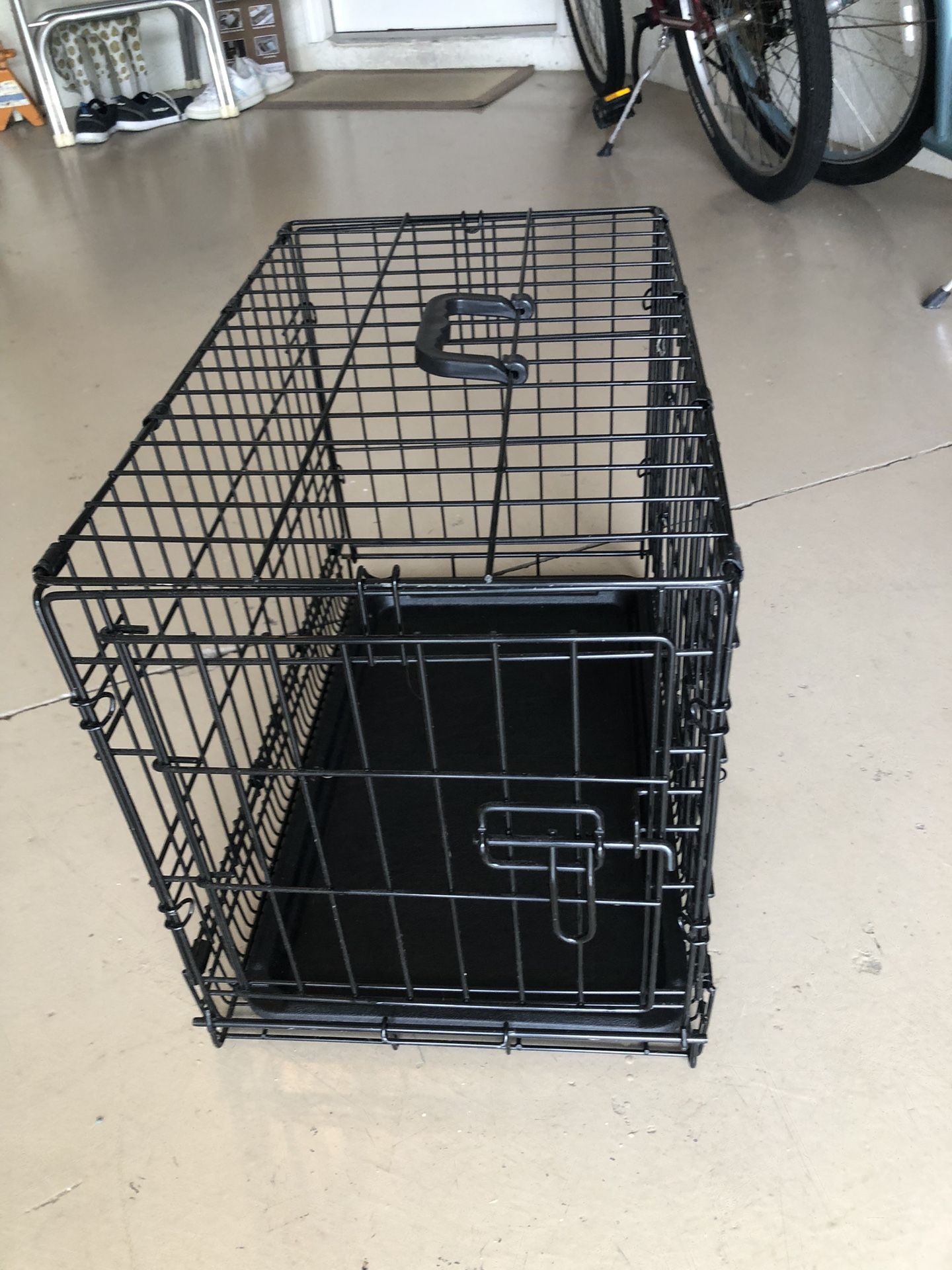 Dog Cage13”x22”x16 high Clean and in good condition 