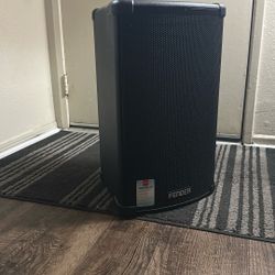 New Fender Fighter 12" 2-Way Powered Speaker
