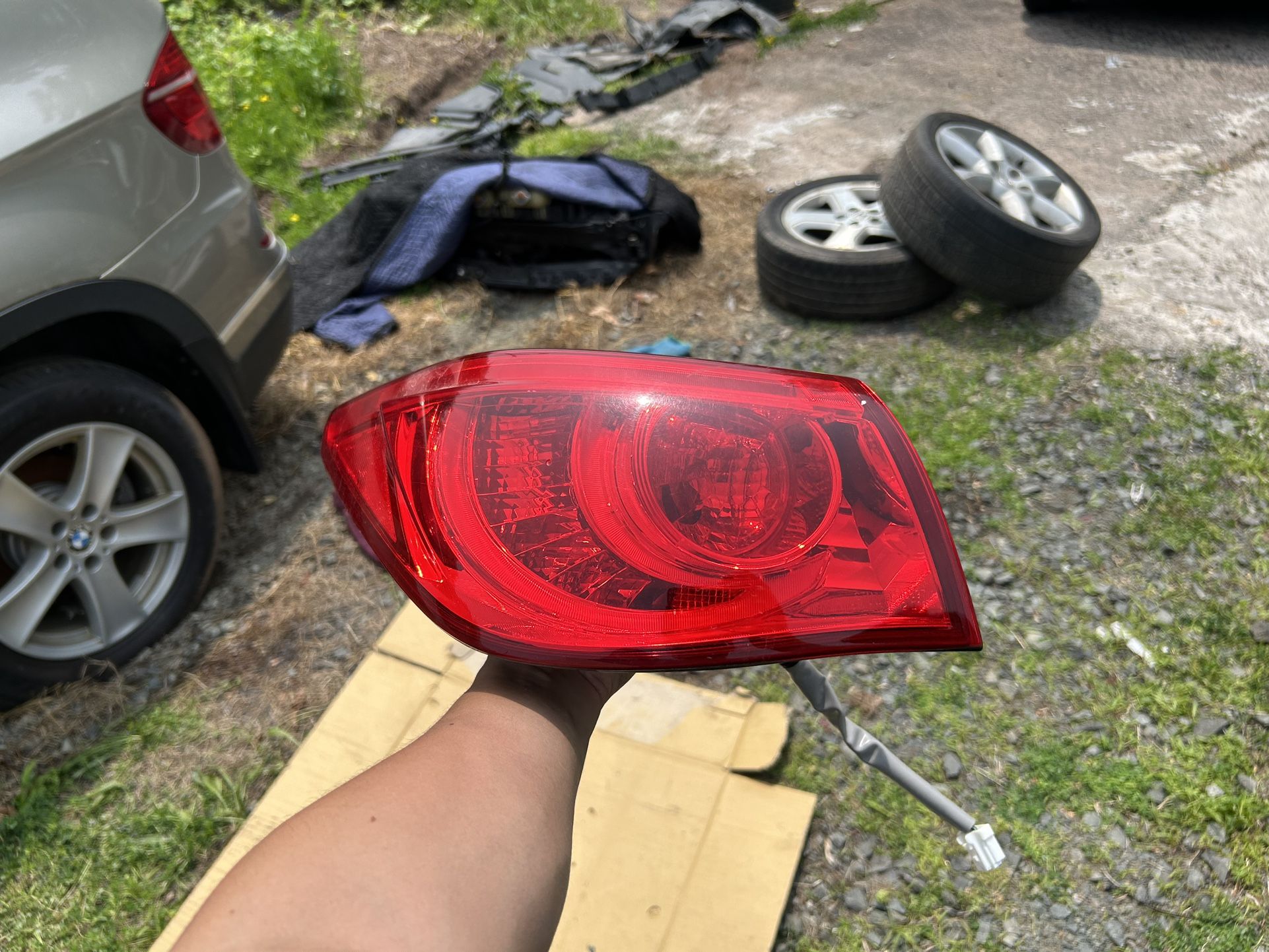 14-17 INFINTI Q50 DRIVER SIDE TAILLIGHT