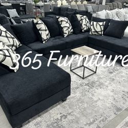 DOUBLE CHAISE COUCH ONLY 1200