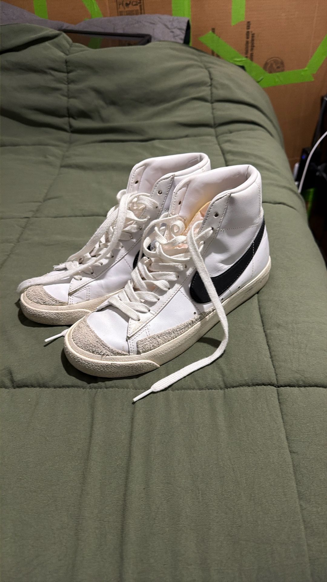 Women’s Size 7.5 Nike Shoe