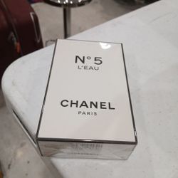 Chanel No 5 New Bottle 