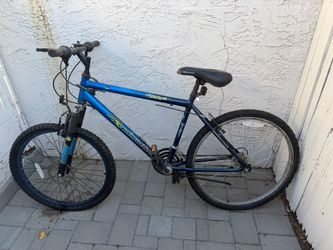 Roadmaster MTN Sport Mountain Bike