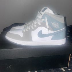 Jordan 1 white, grey